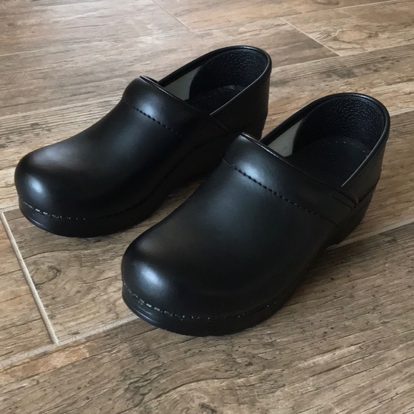 poshmark dansko clogs